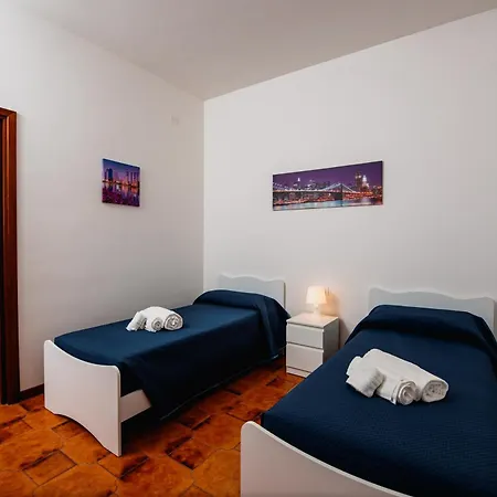 Hemingway - La Casa Di Alessia E La Casa Di Leonardo