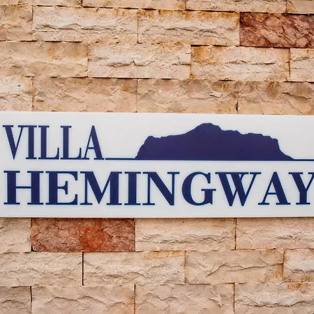 Hemingway - La Casa Di Alessia E La Casa Di Leonardo Ficarazzi