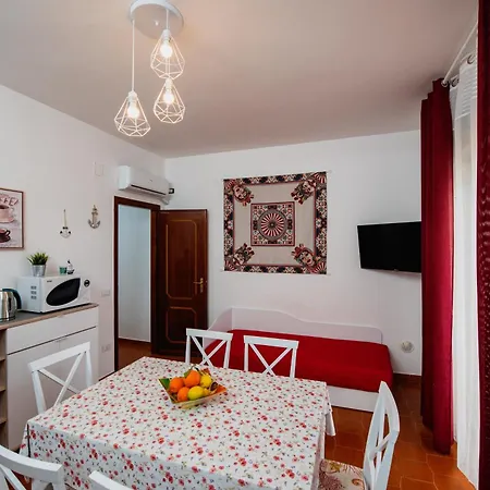 Hemingway - La Casa Di Alessia E La Casa Di Leonardo
