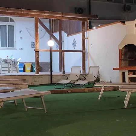 Hemingway - La Casa Di Alessia E La Casa Di Leonardo Ficarazzi